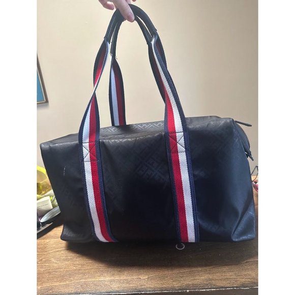 Tommy Hilfiger Weekender Tote Bag Black w/ Compartments and Handles - Picture 3 of 16